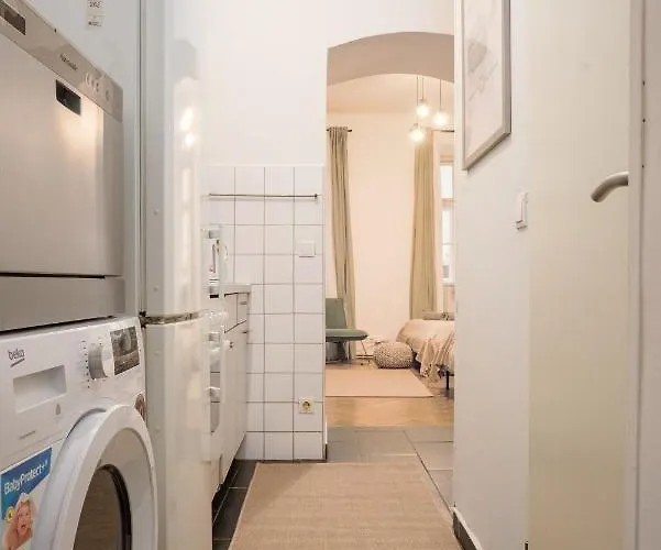 Designer Apartment, Central, Next To Danube Appartamento